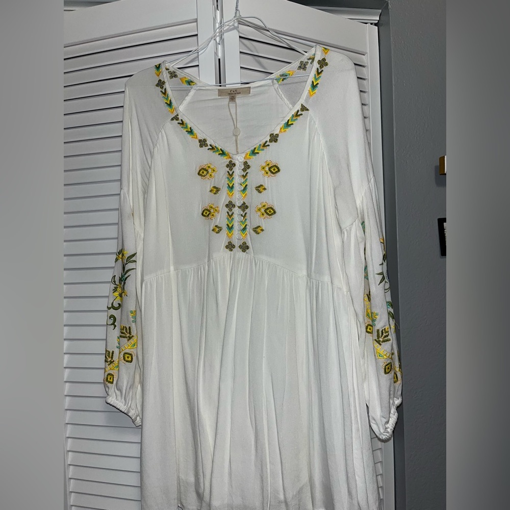 White mini long sleeve dress